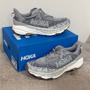 Hoka Speedgoat 6 in Gray